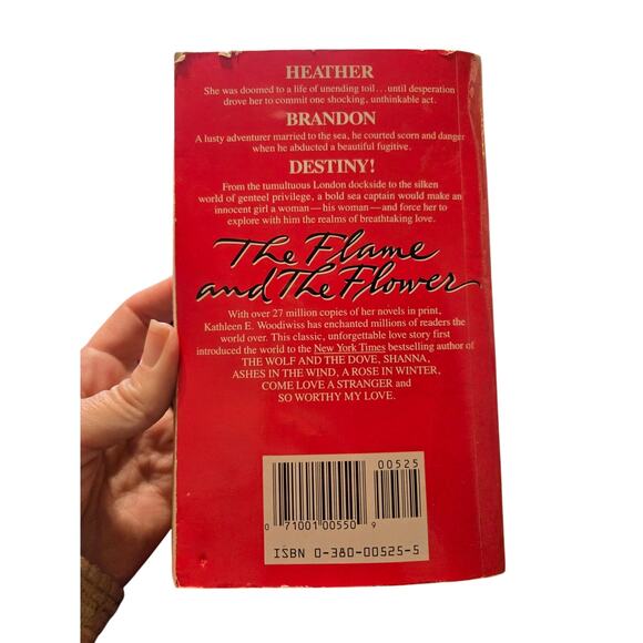 Kathleen Woodiwiss THE FLAME AND THE FLOWER Iconic Romance Ripper 0380005255 - Picture 5 of 8